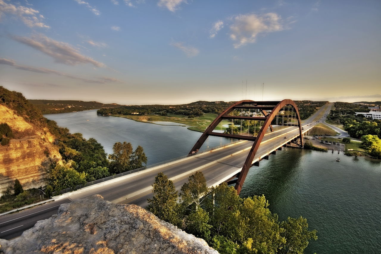 austin-hill-country-waterfront-at-lakeway